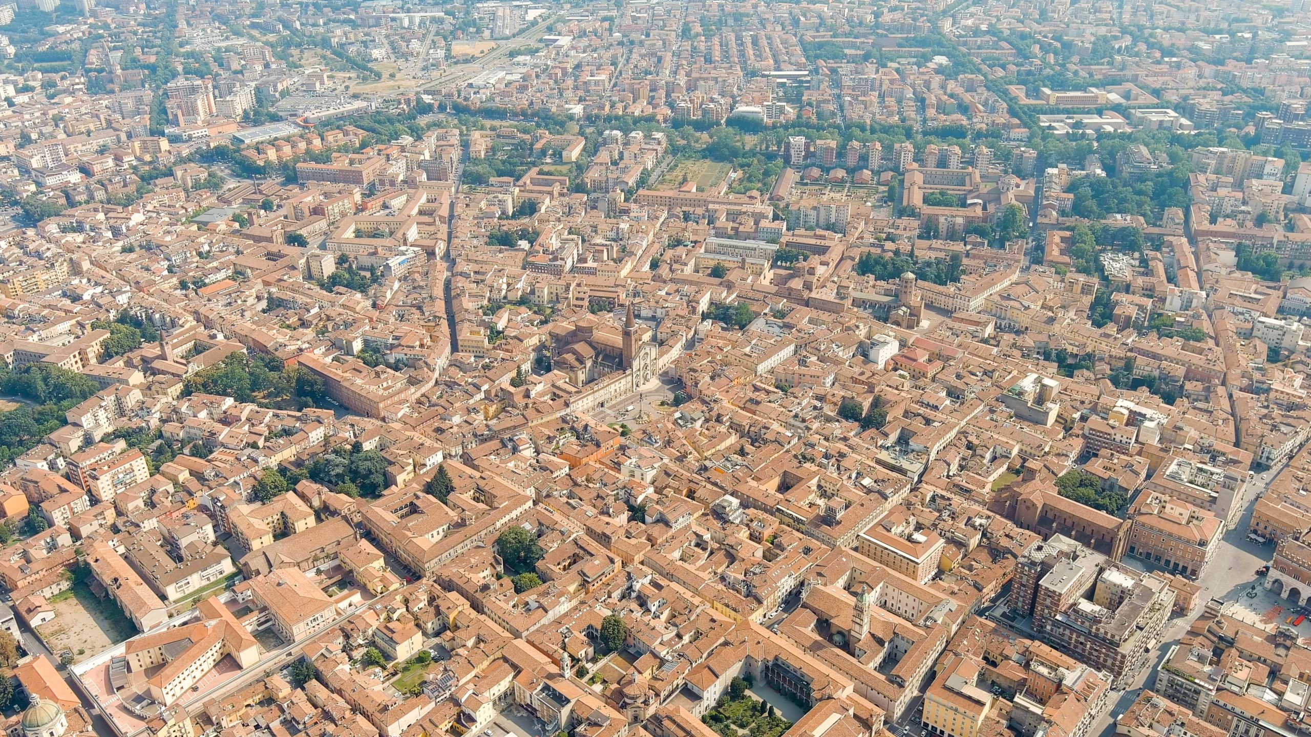 Piacenza,,Italy.,Cathedral,Of,Piacenza.,Episcopal,Palace.,Historical,City,Center. affitti brevi Piacenza